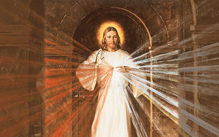Jesus Divine Mercy Image, standing in front of locked door with red and white beams readiating from His Heart